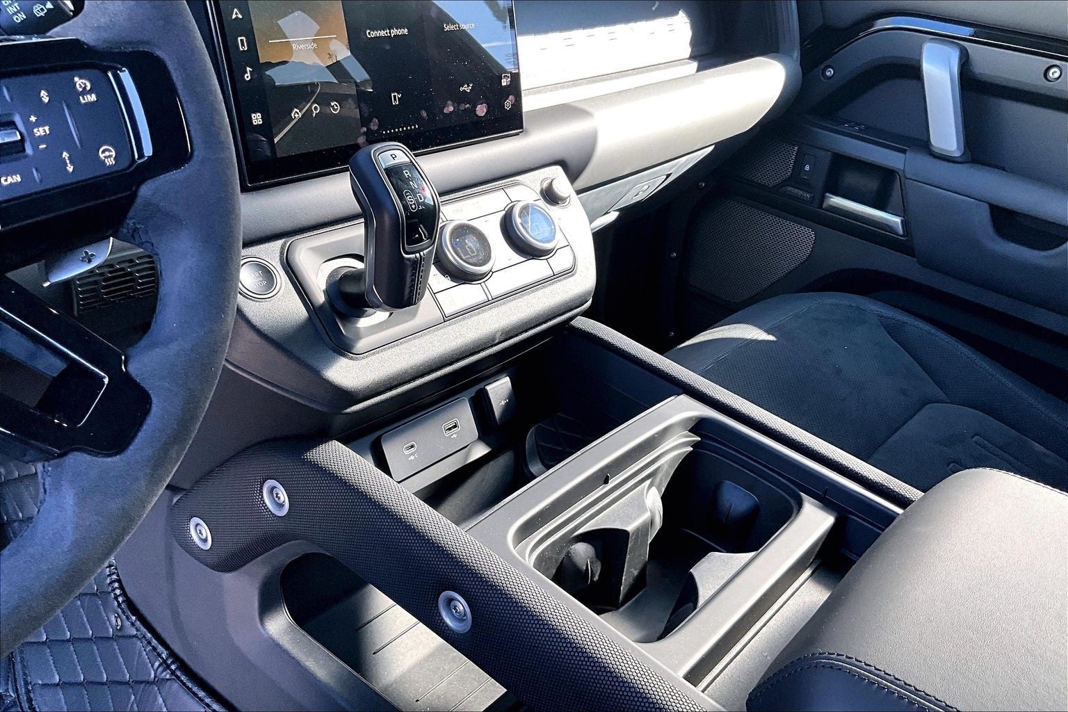 2023 Land Rover Defender 110 V8