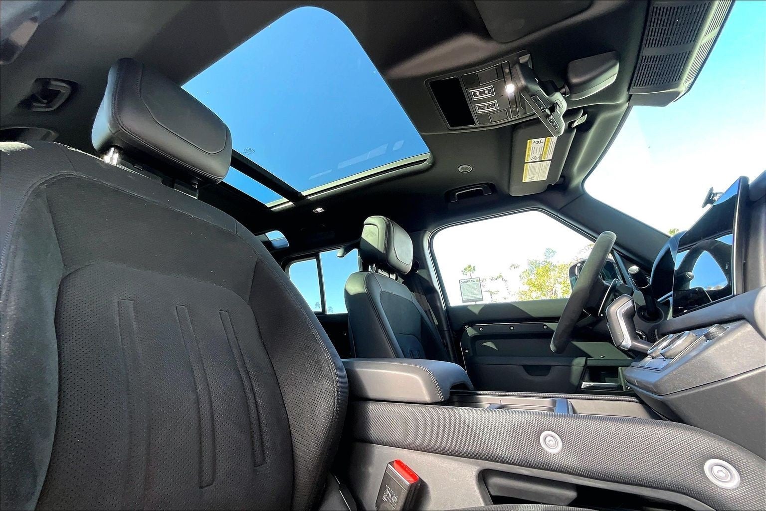 2023 Land Rover Defender 110 V8