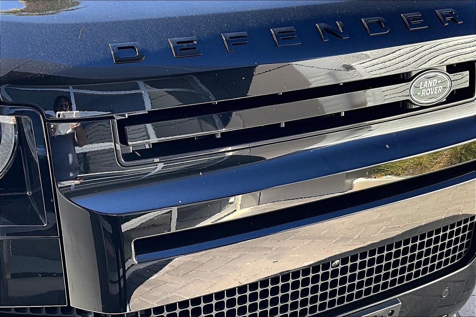 2023 Land Rover Defender 110 V8