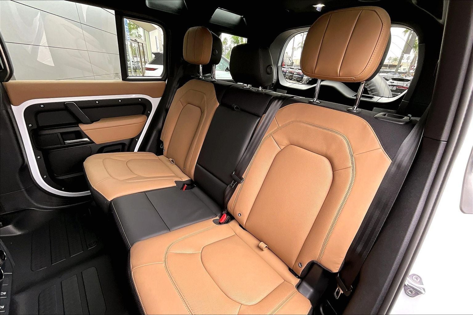 2026 Land Rover Defender 110 V8