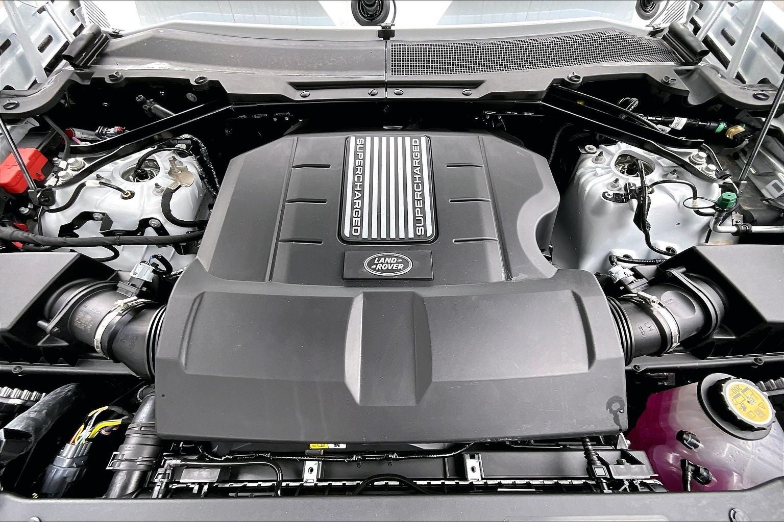 2026 Land Rover Defender 110 V8