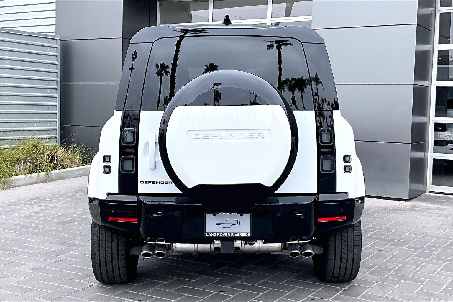 2026 Land Rover Defender 110 V8