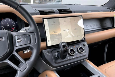 2026 Land Rover Defender 110 V8