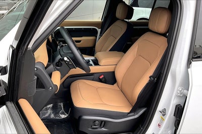 2026 Land Rover Defender 110 V8