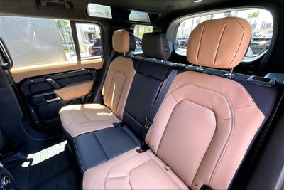 2026 Land Rover Defender 110 V8