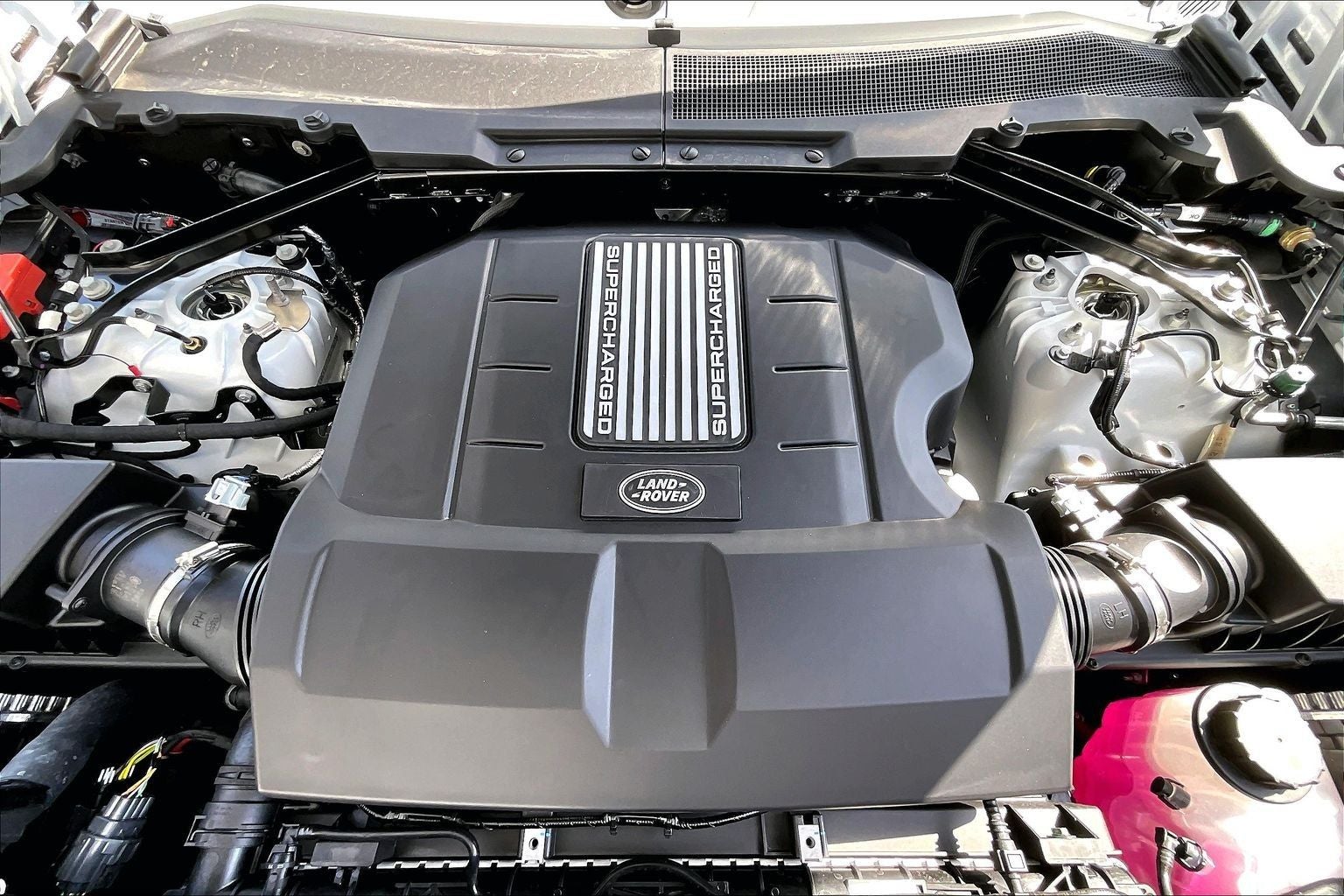 2026 Land Rover Defender 110 V8