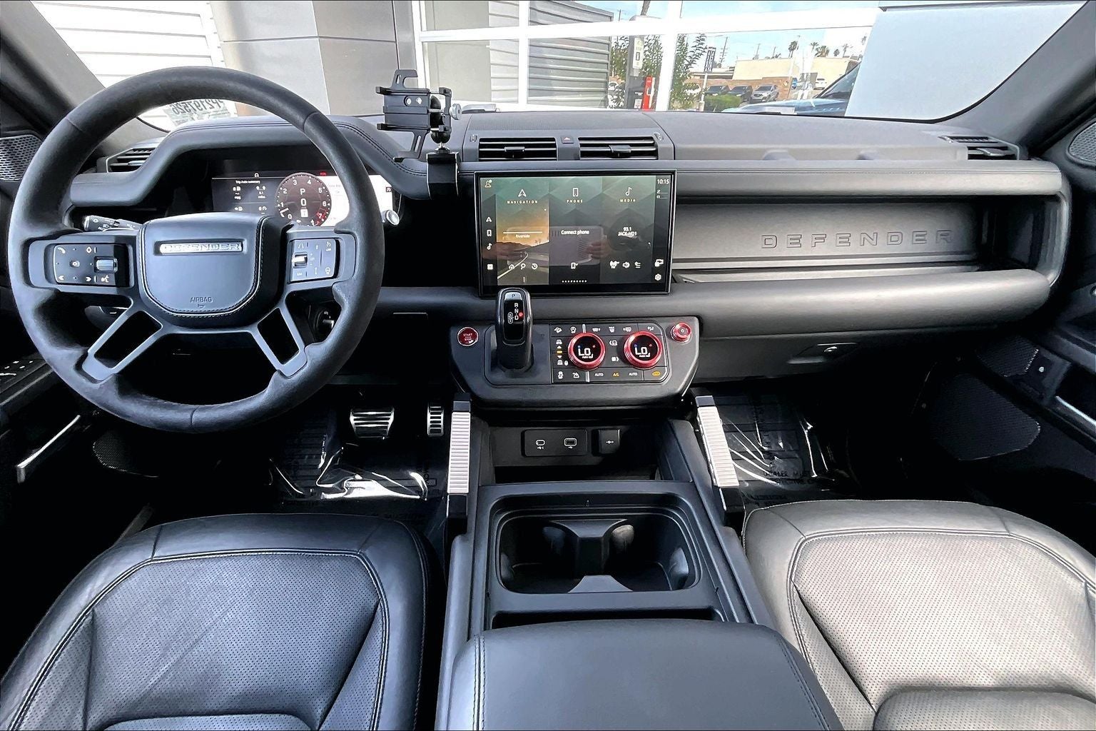 2023 Land Rover Defender 110 V8