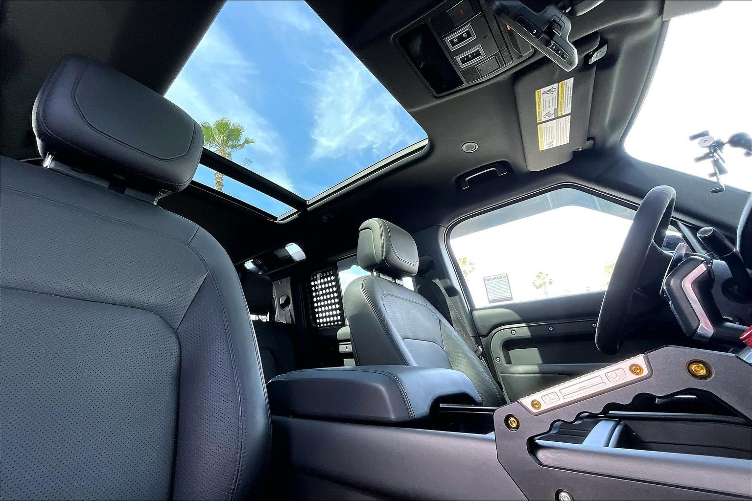 2023 Land Rover Defender 110 V8