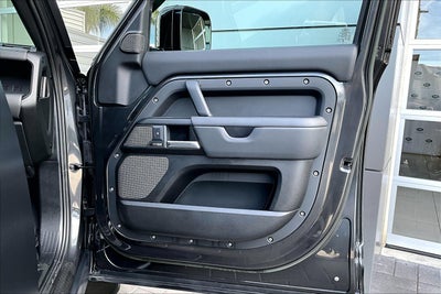 2023 Land Rover Defender 110 V8