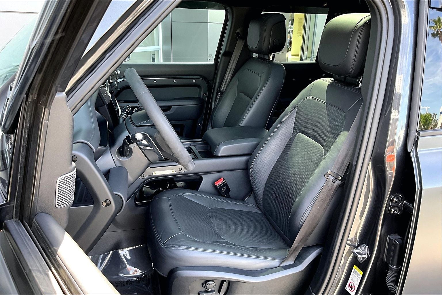 2023 Land Rover Defender 110 V8