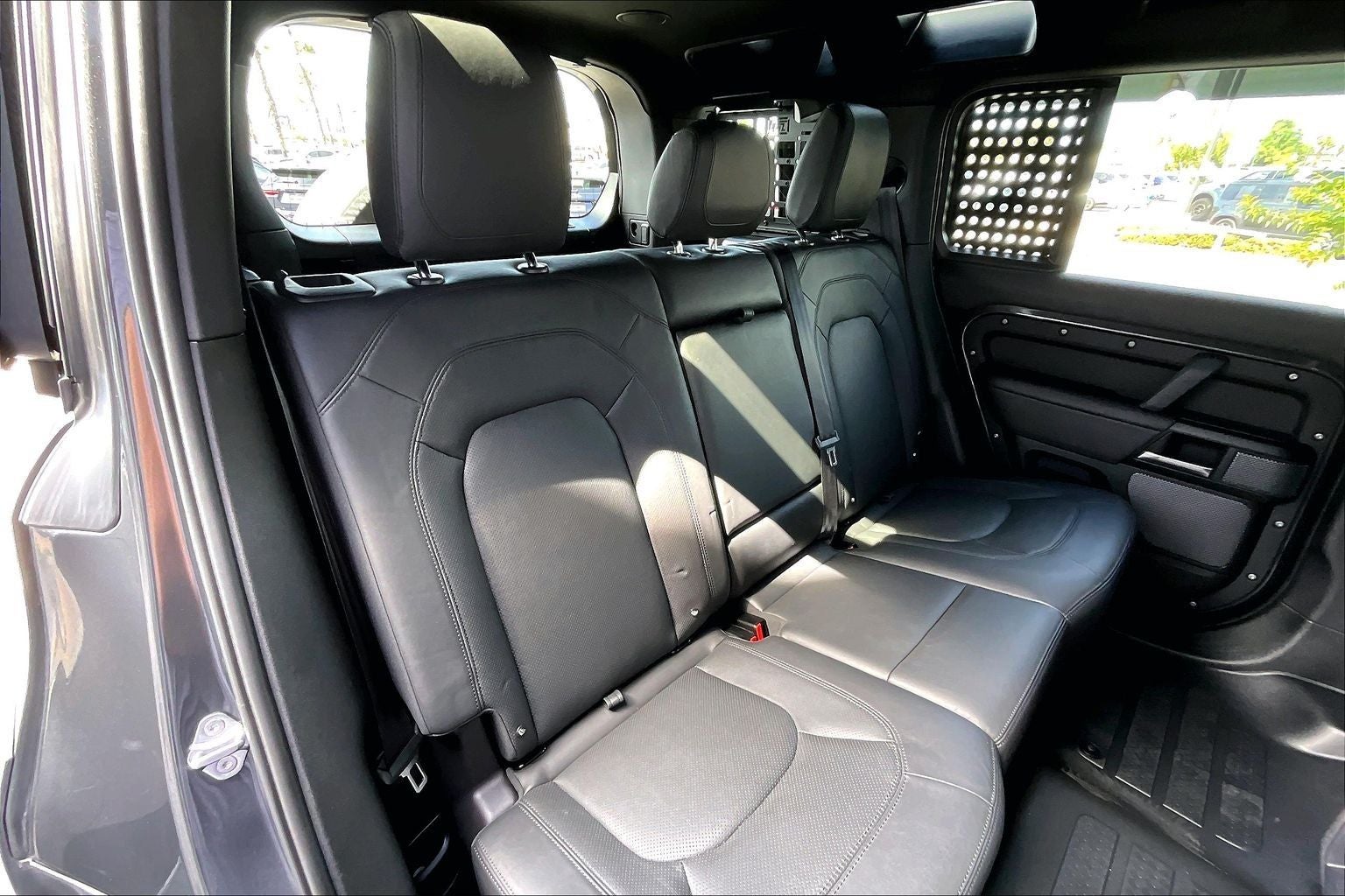 2023 Land Rover Defender 110 V8