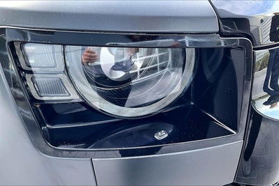 2023 Land Rover Defender 110 V8