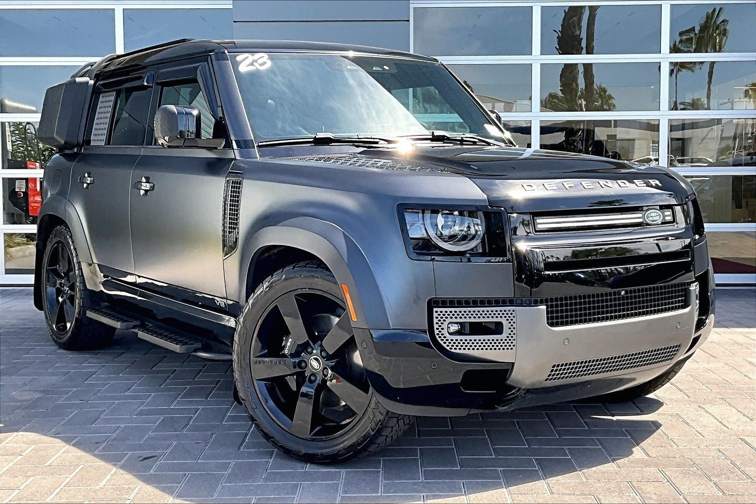 2023 Land Rover Defender 110 V8