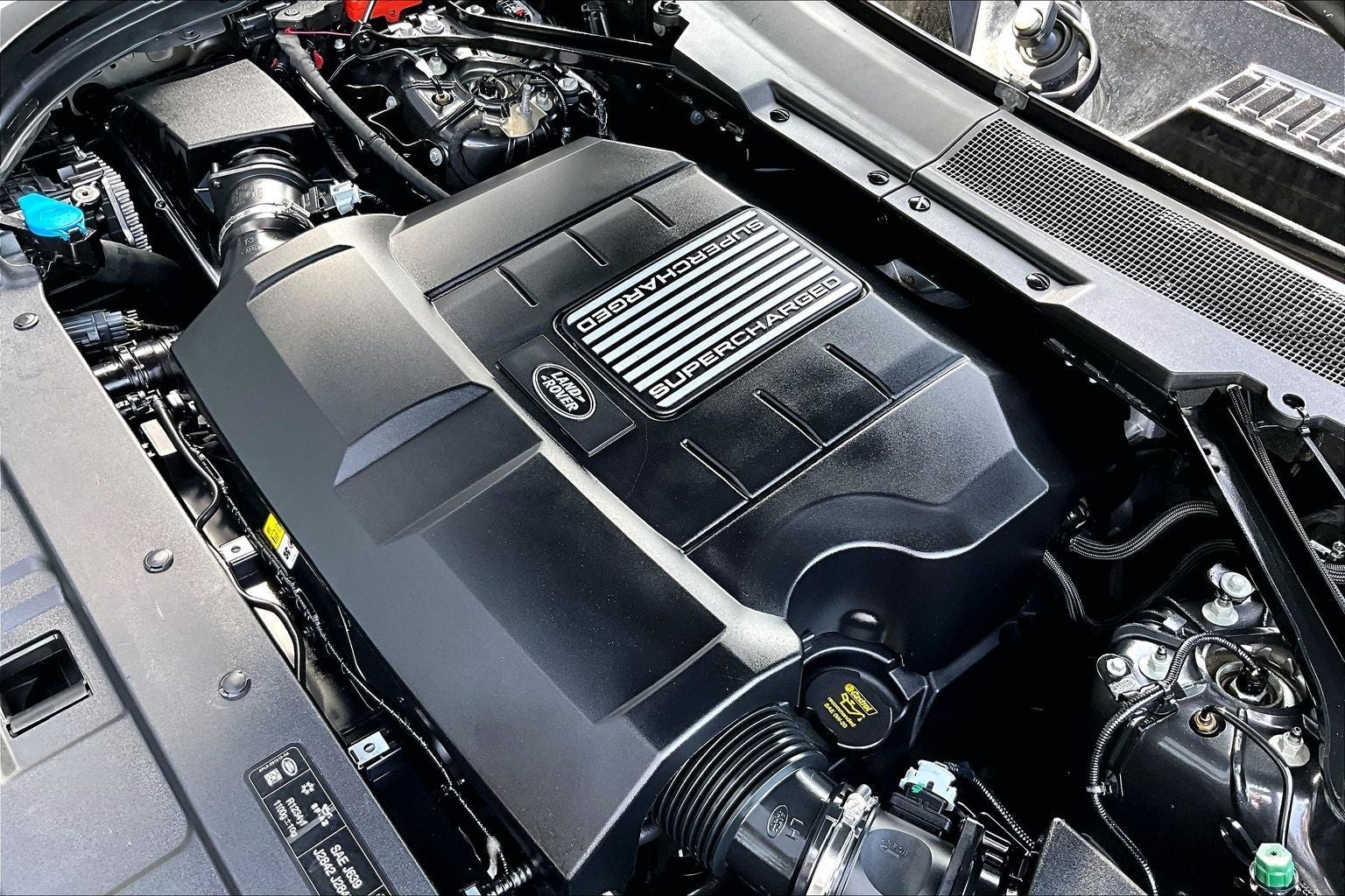 2023 Land Rover Defender 110 V8