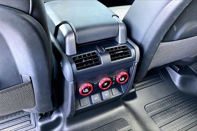 2023 Land Rover Defender 110 V8