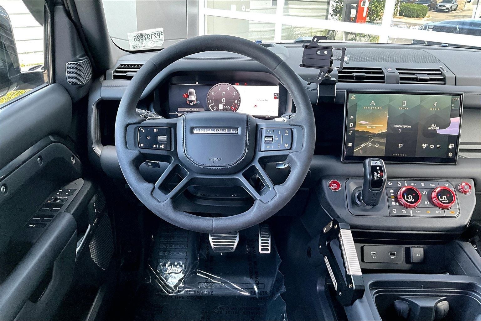 2023 Land Rover Defender 110 V8