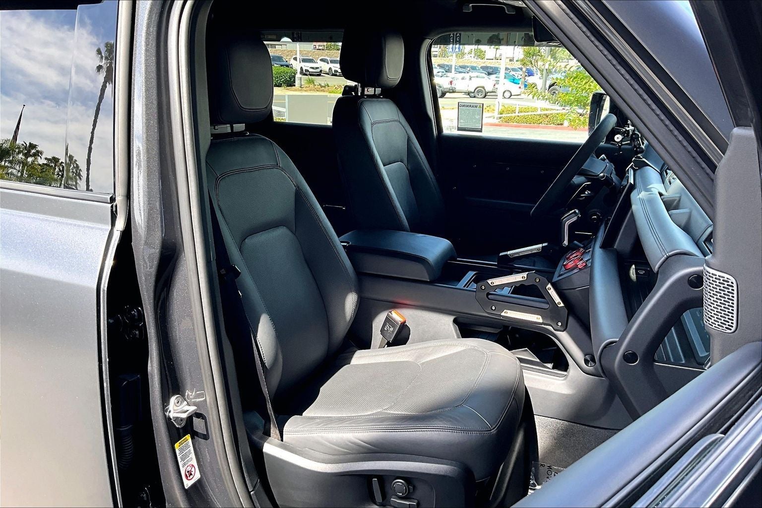 2023 Land Rover Defender 110 V8