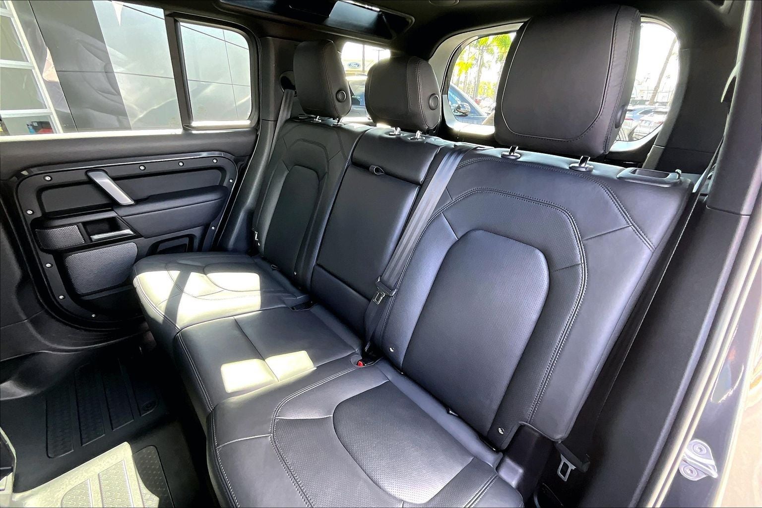 2024 Land Rover Defender 110 Carpathian Edition