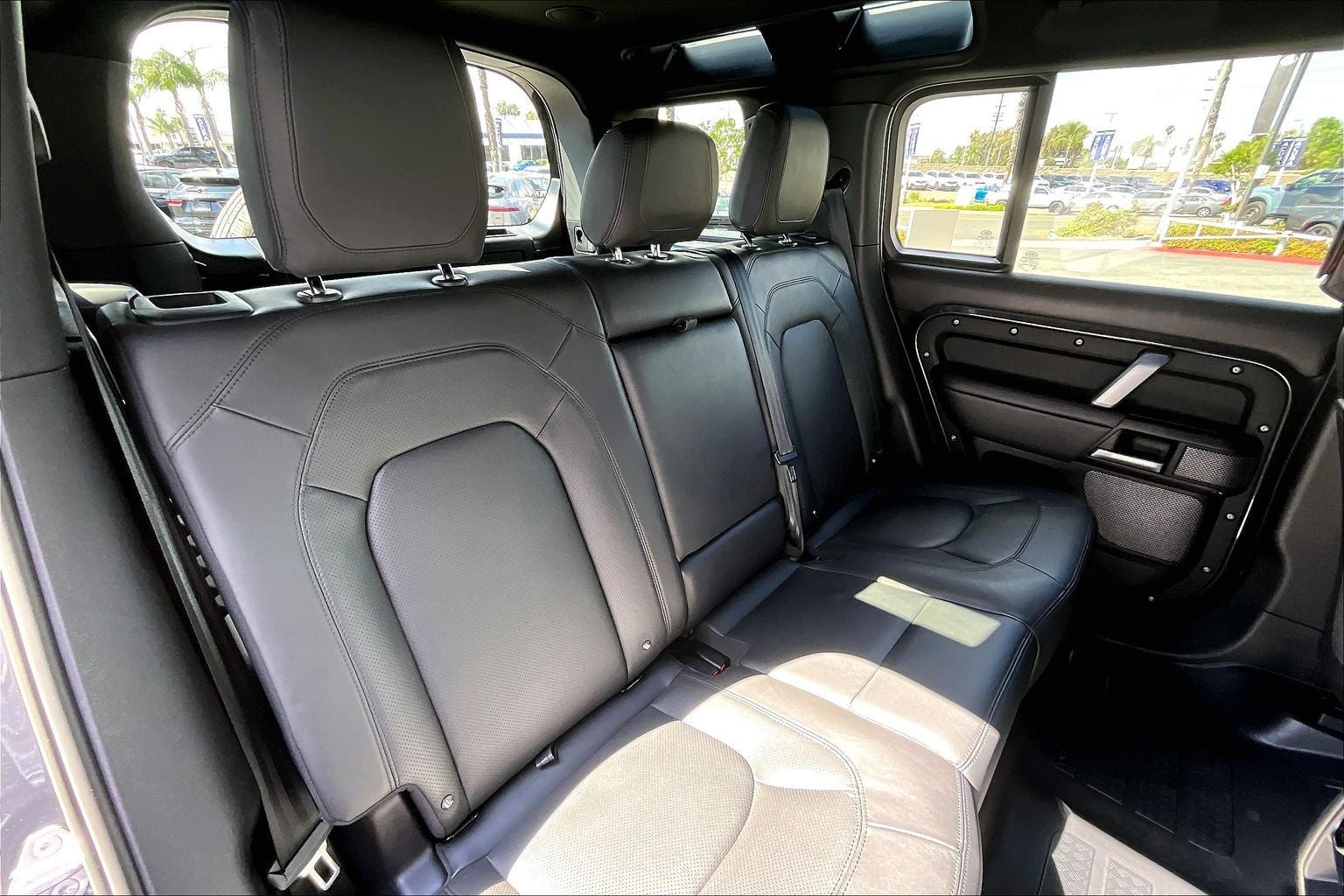 2024 Land Rover Defender 110 Carpathian Edition