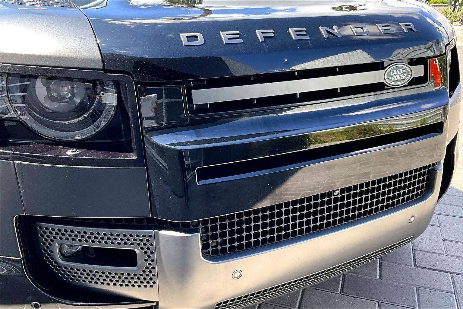 2024 Land Rover Defender 110 Carpathian Edition