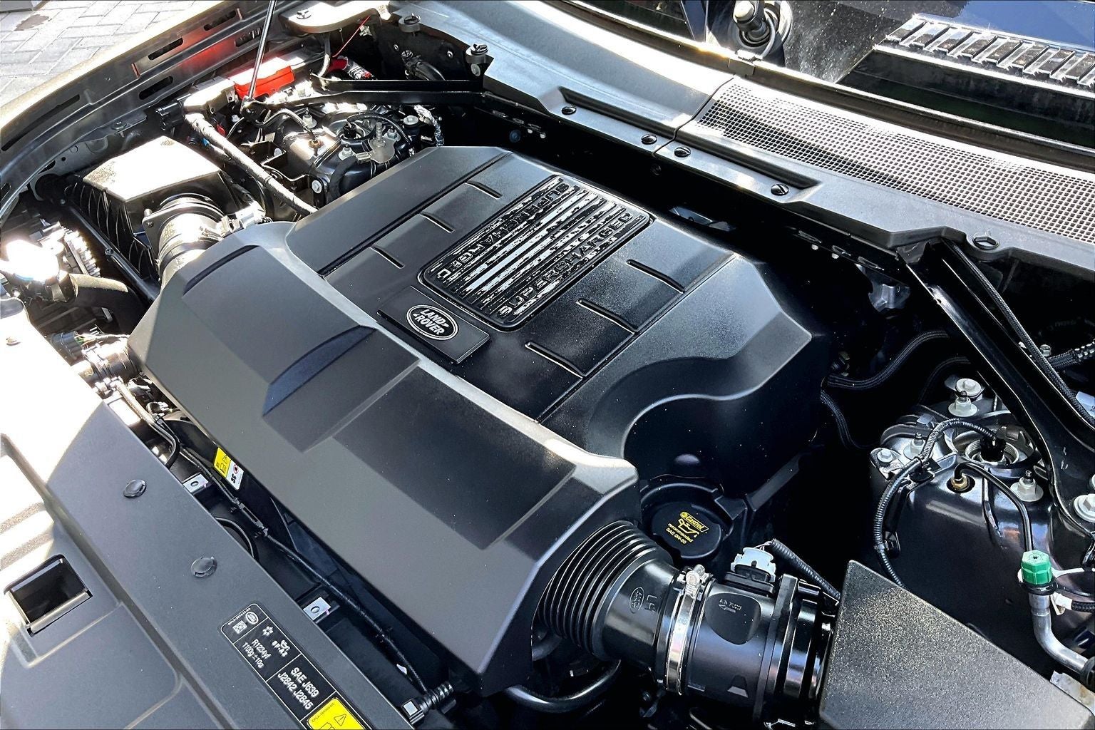 2024 Land Rover Defender 110 Carpathian Edition