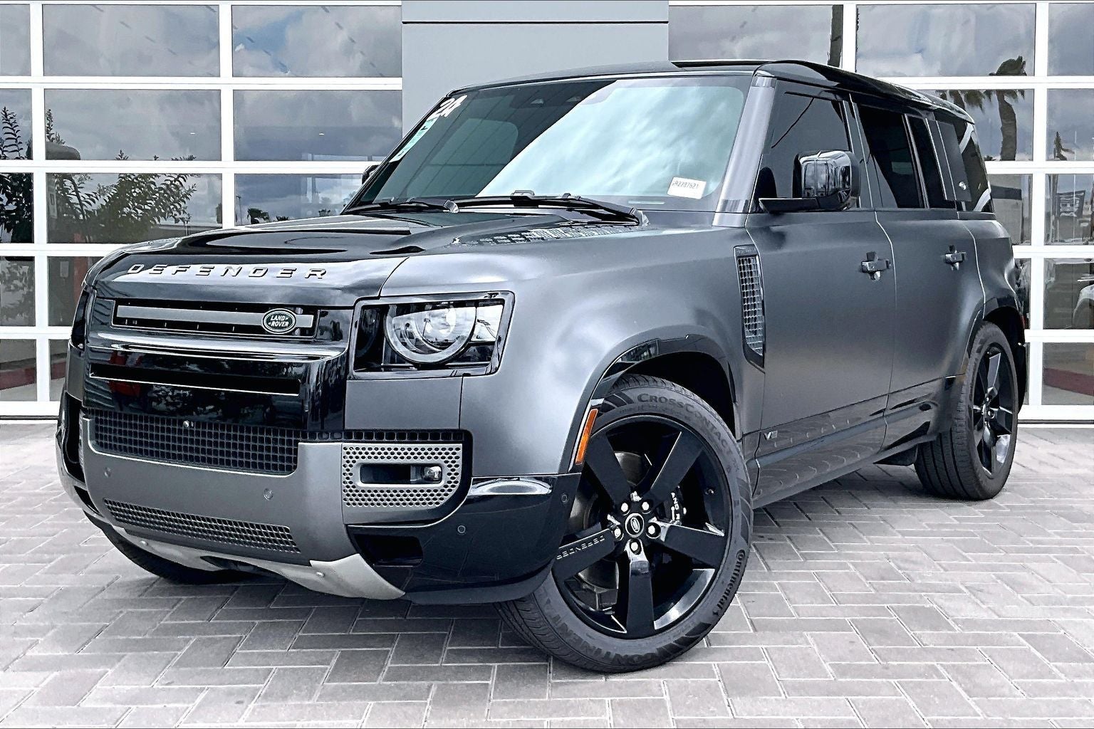 2024 Land Rover Defender 110 Carpathian Edition