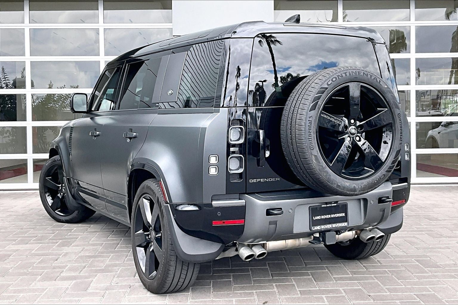 2024 Land Rover Defender 110 Carpathian Edition