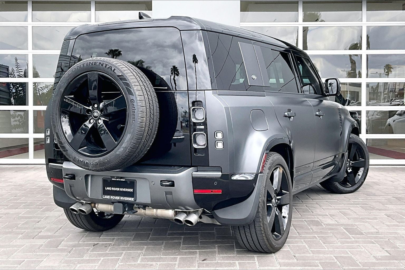 2024 Land Rover Defender 110 Carpathian Edition