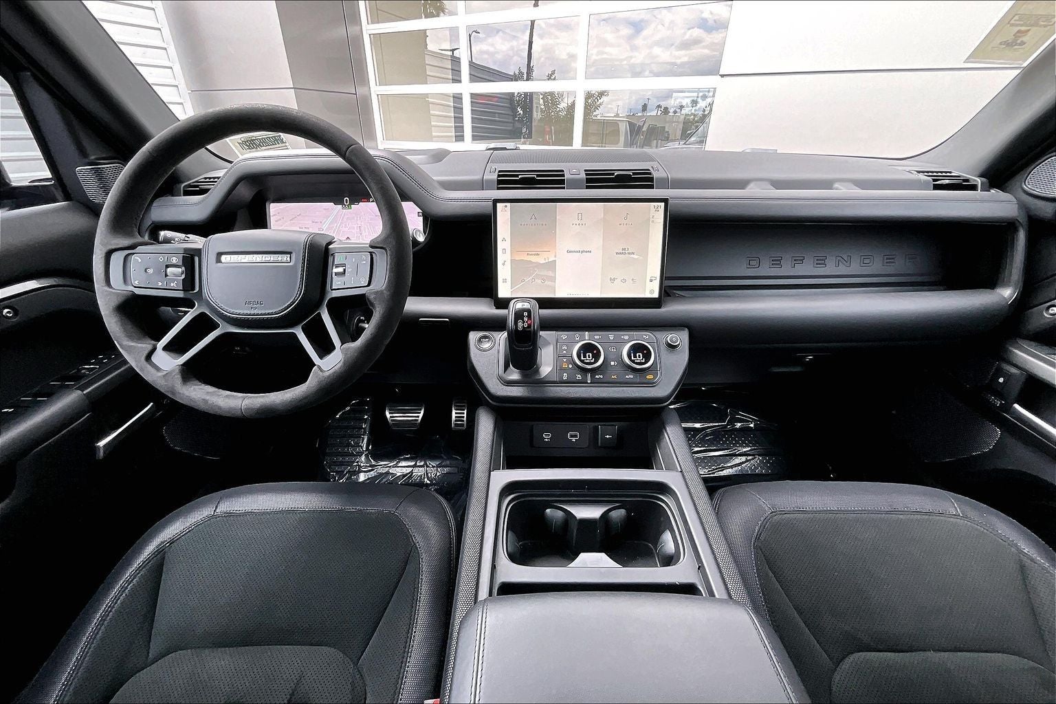 2024 Land Rover Defender 110 Carpathian Edition