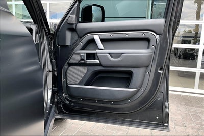 2024 Land Rover Defender 110 Carpathian Edition