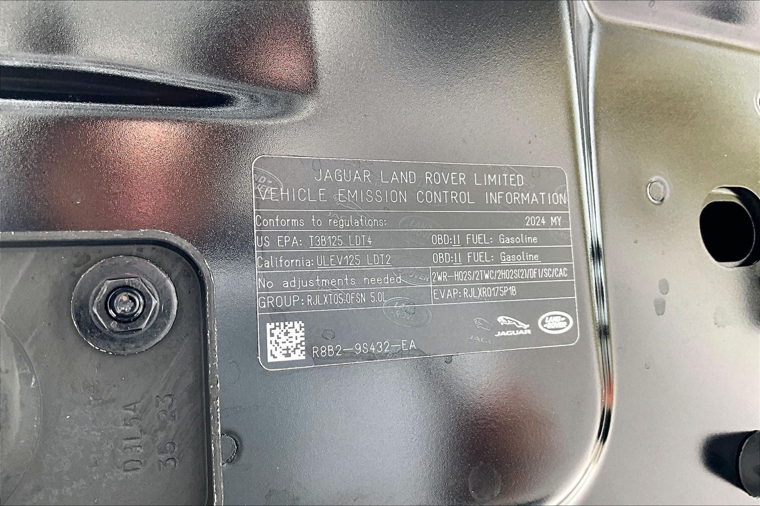 2024 Land Rover Defender 110 Carpathian Edition