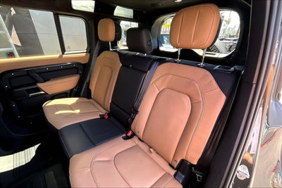 2026 Land Rover Defender 110 V8