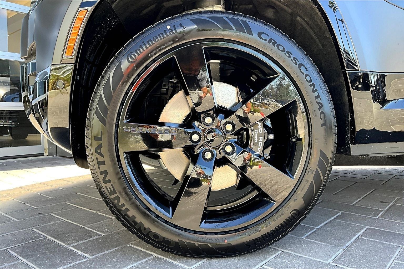 2026 Land Rover Defender 110 V8