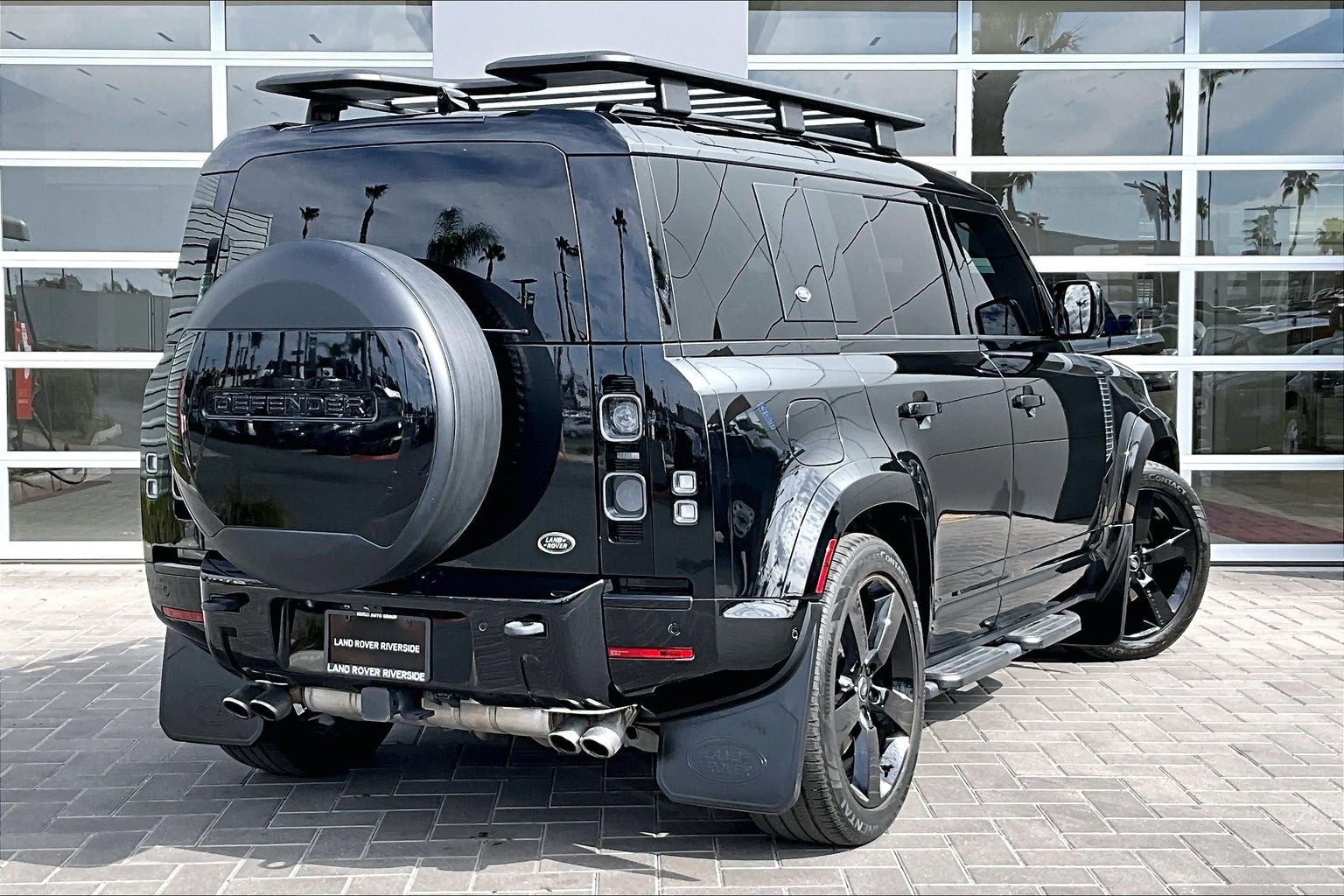 2023 Land Rover Defender 110 V8