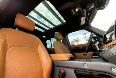 2023 Land Rover Defender 110 V8