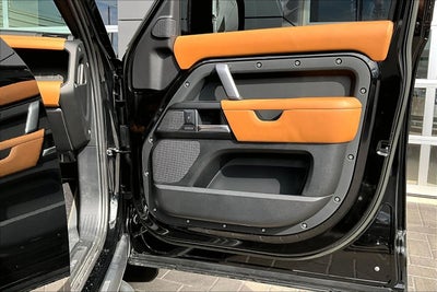 2023 Land Rover Defender 110 V8