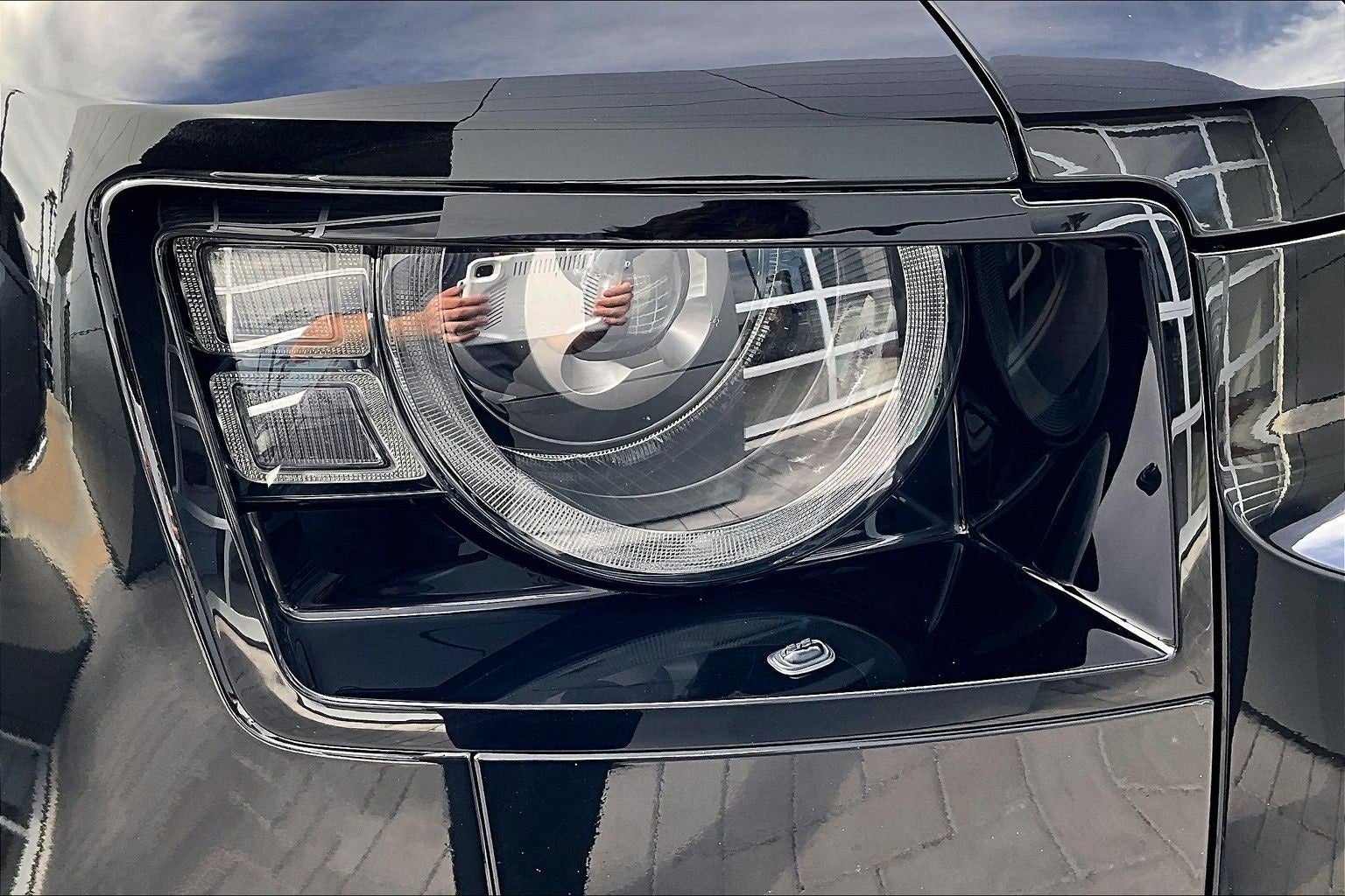 2023 Land Rover Defender 110 V8