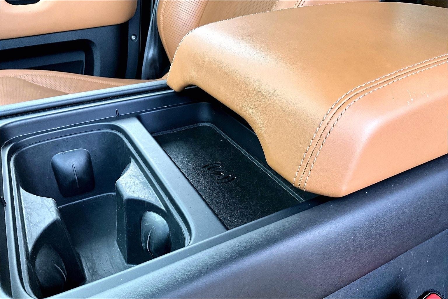 2023 Land Rover Defender 110 V8