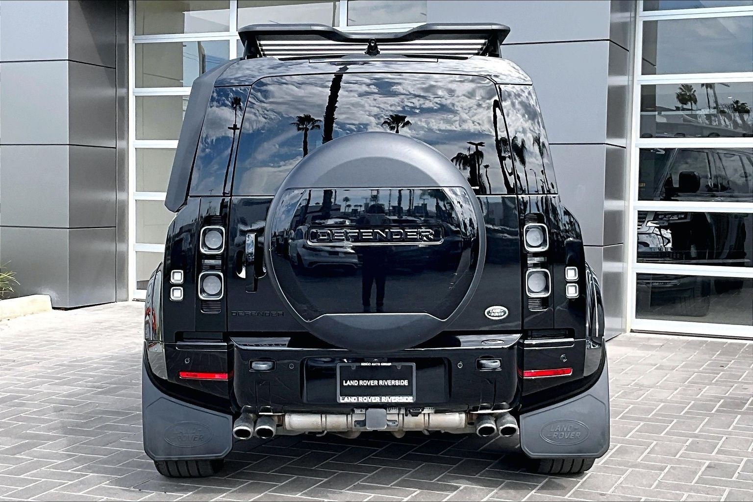 2023 Land Rover Defender 110 V8