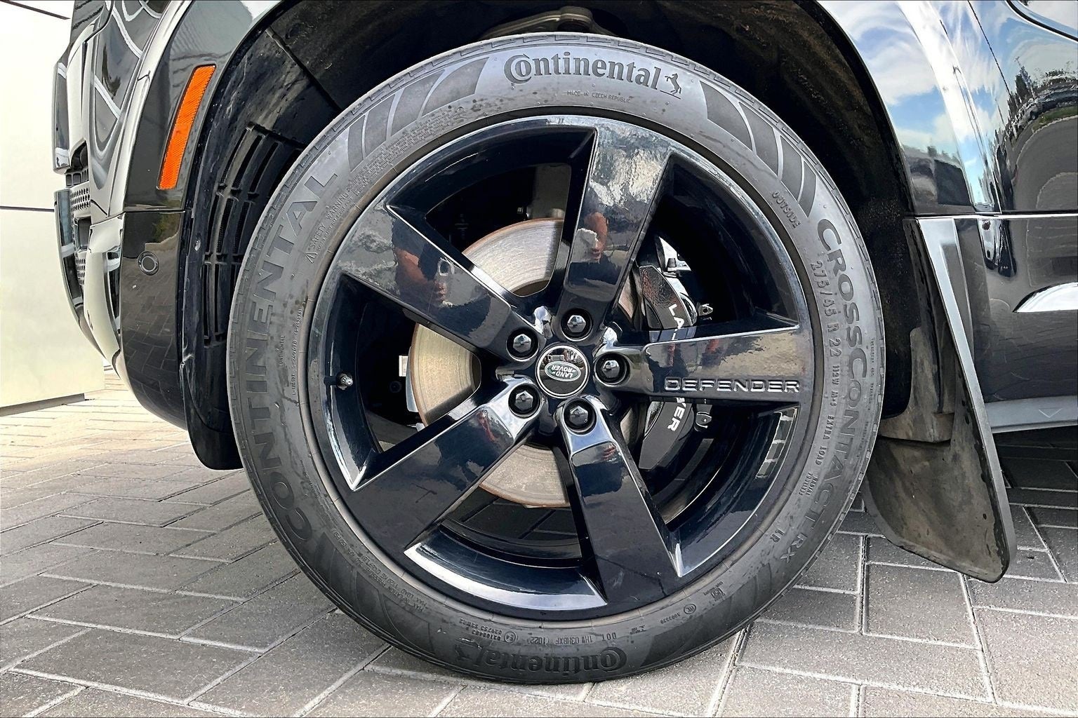 2023 Land Rover Defender 110 V8