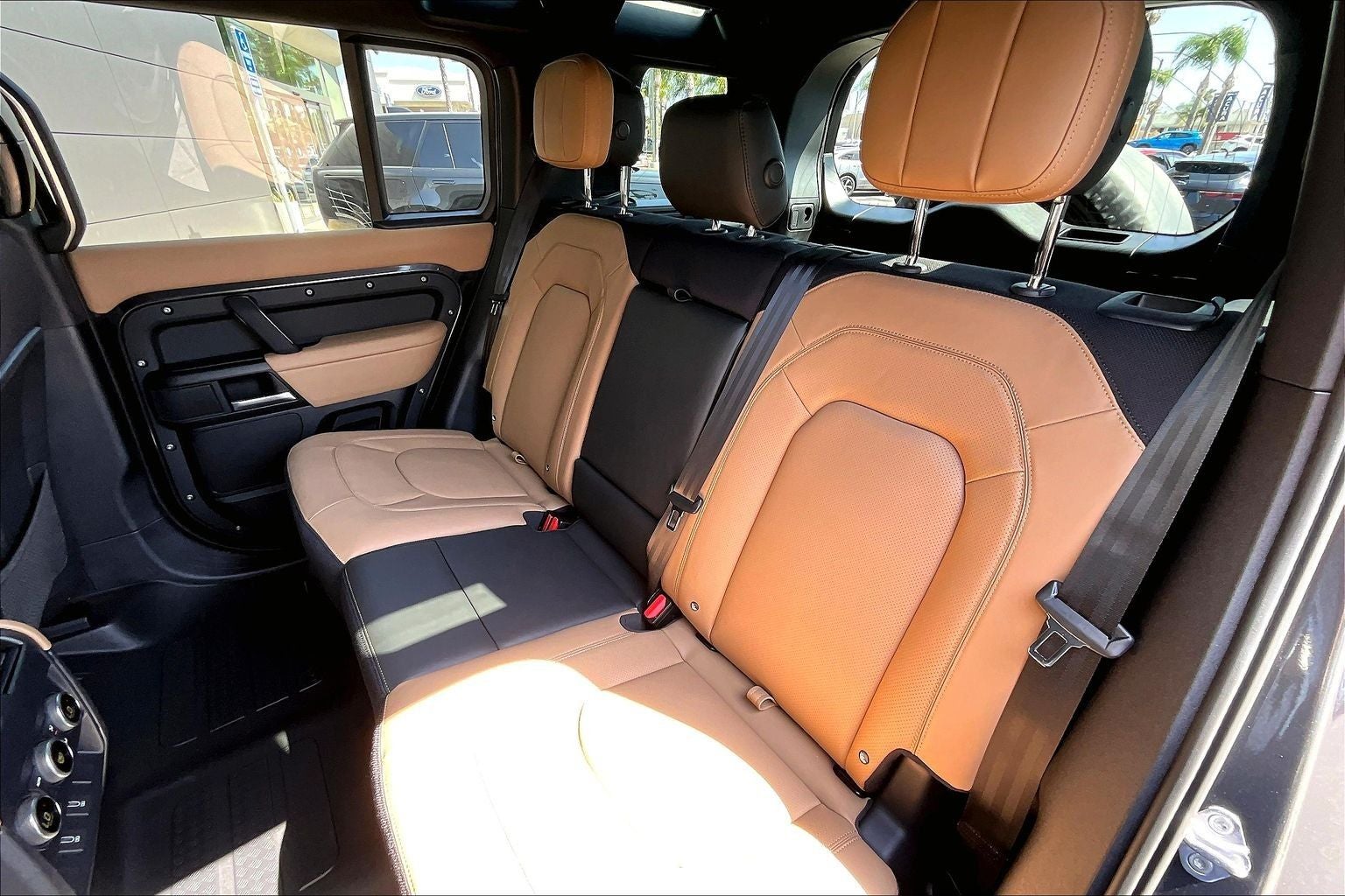 2026 Land Rover Defender 110 V8