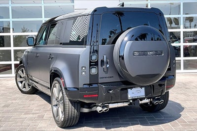 2026 Land Rover Defender 110 V8