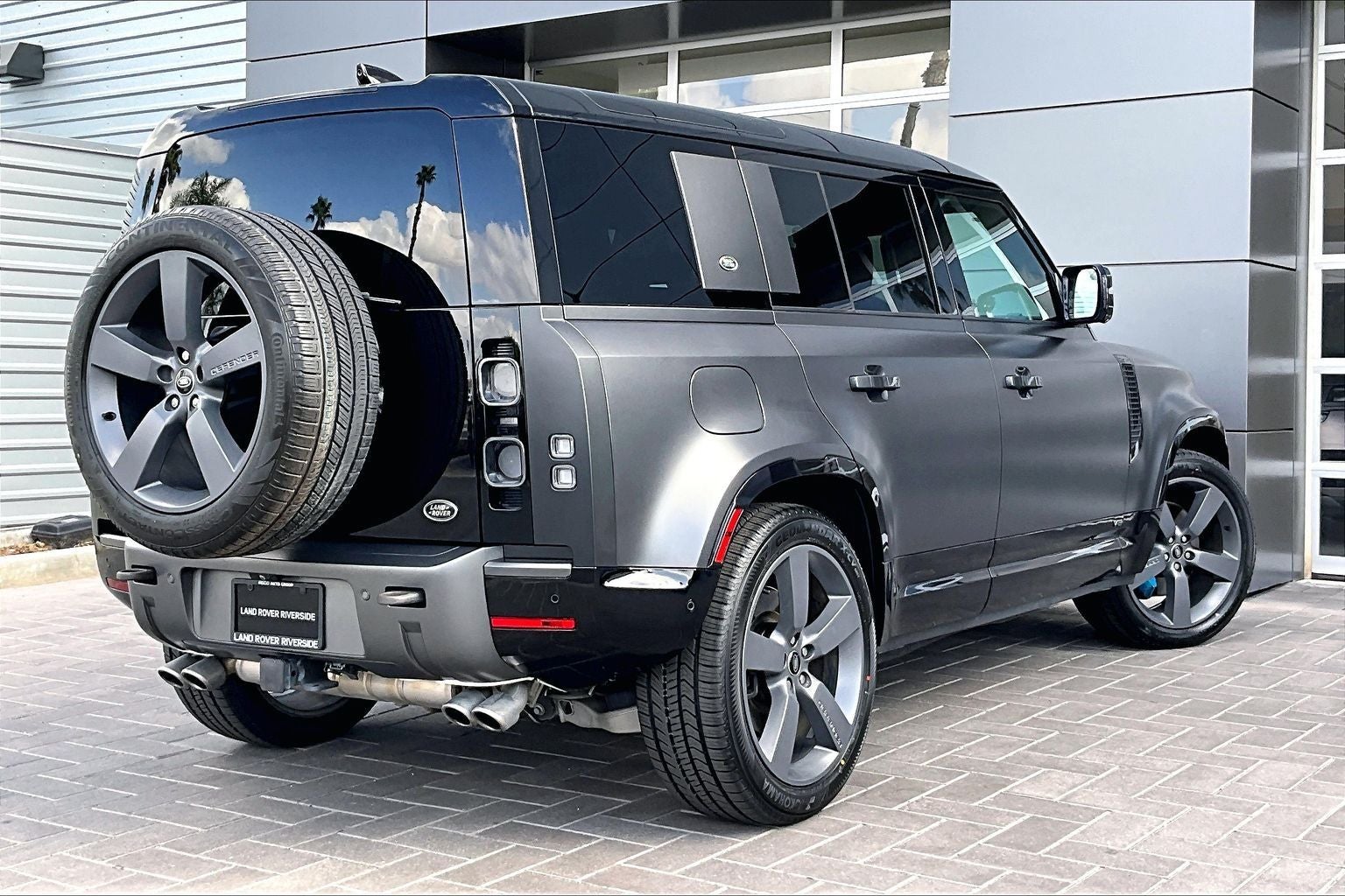 2022 Land Rover Defender 110 Carpathian Edition