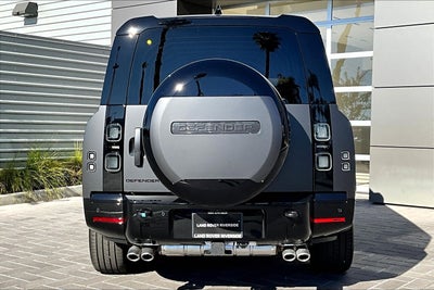 2026 Land Rover Defender 130 V8