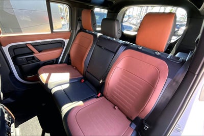 2026 Land Rover Defender 110 OCTA