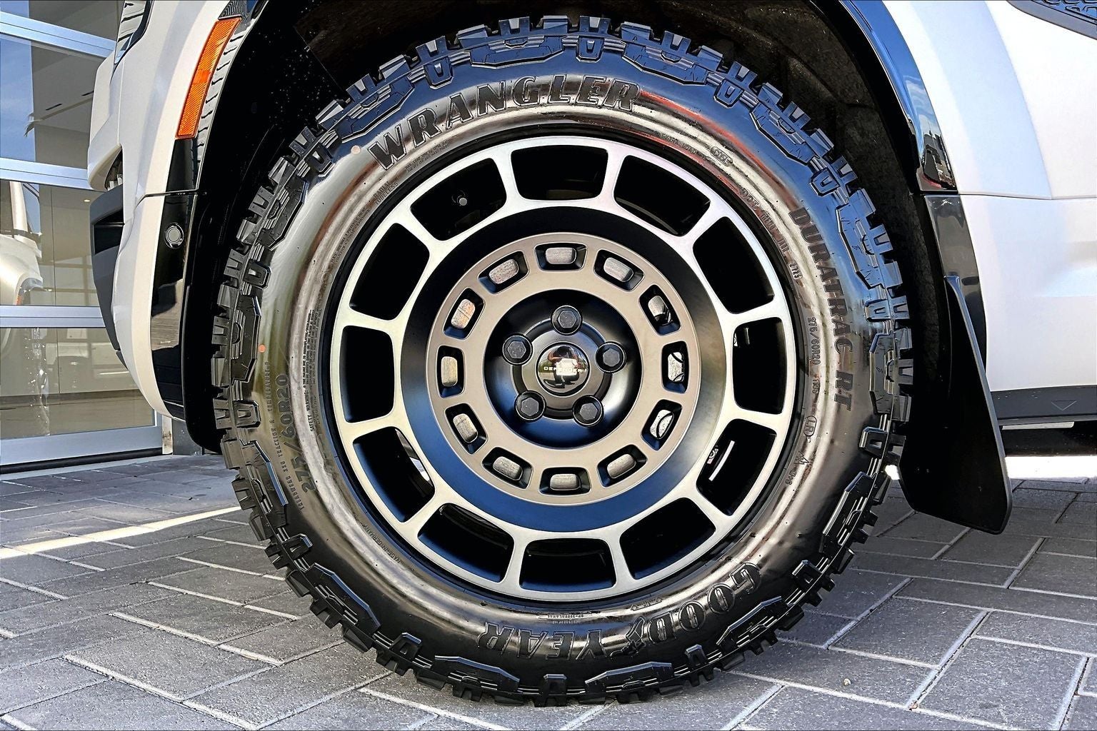 2026 Land Rover Defender 110 OCTA