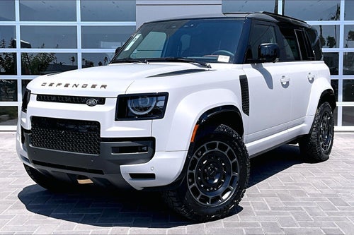 2026 Land Rover Defender 110 V8