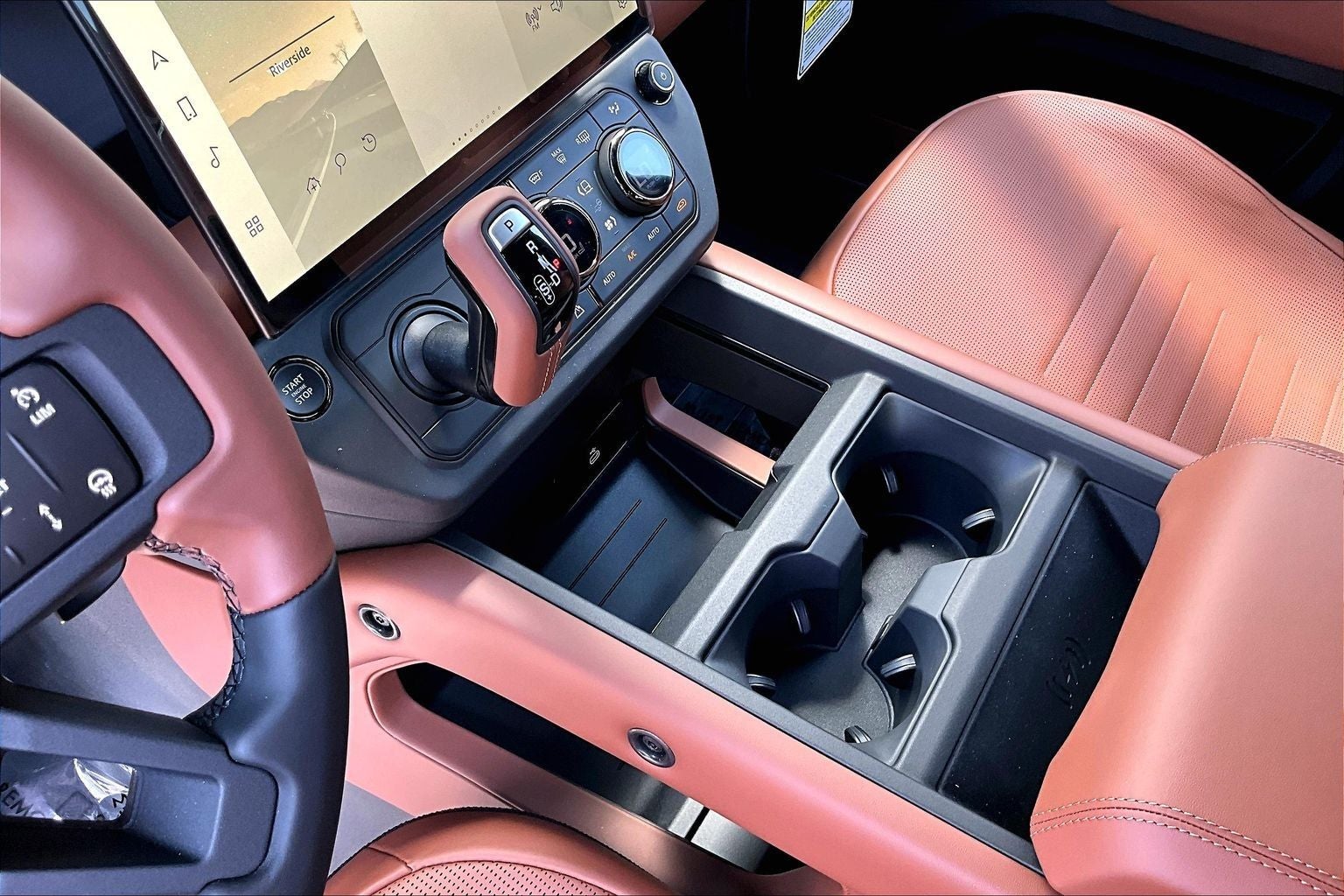 2026 Land Rover Defender 110 V8
