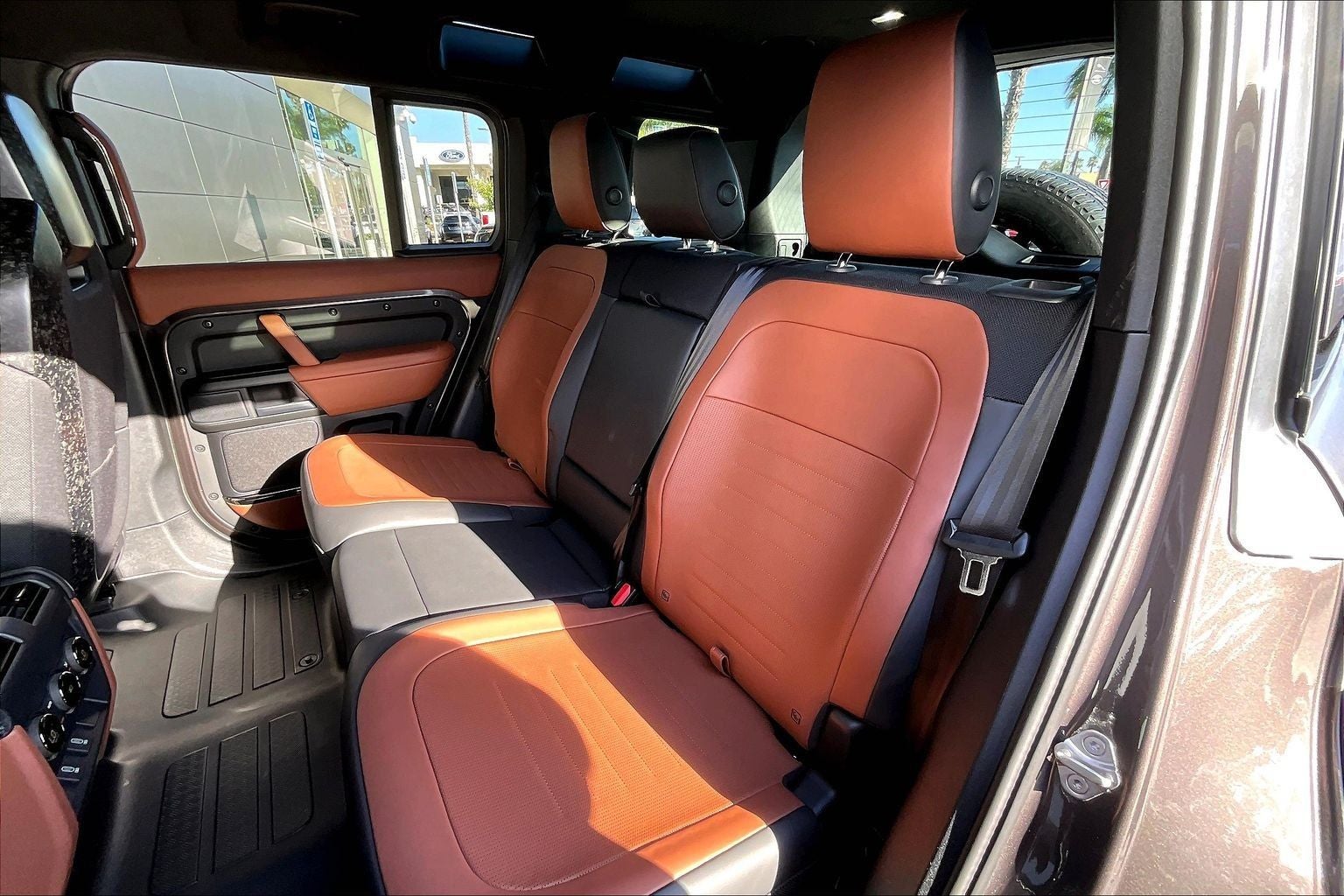 2026 Land Rover Defender 110 OCTA