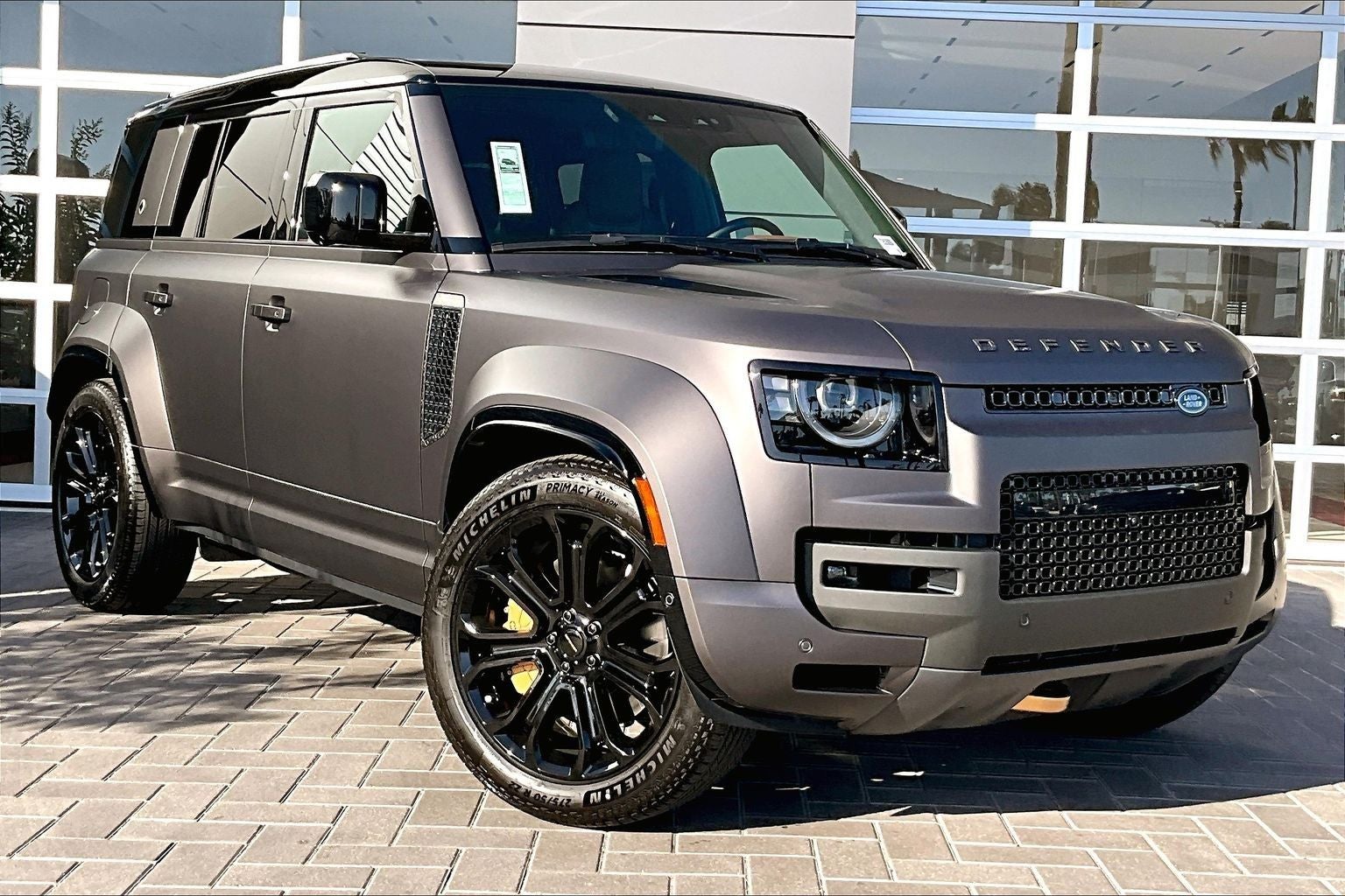 2026 Land Rover Defender 110 OCTA